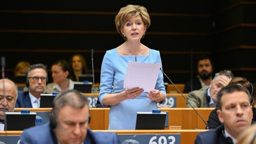 Eiropas Parlaments apstiprina ieceri palielināt tarifus Krievijas un Baltkrievijas laukaimniecības produktiem