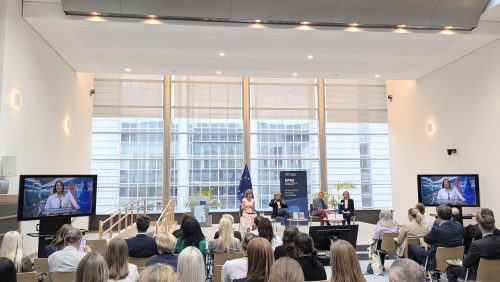 Grāmatas “Lidijas ziediņi. Lidijas Lasmanes atziņu dārzs” atvēršana Eiropas Parlamentā